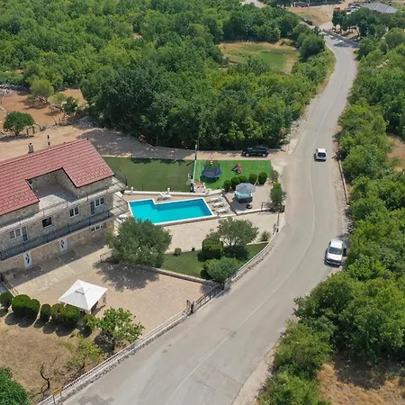 펜션 Lovely Home In Podbablje Gornje Podbablje