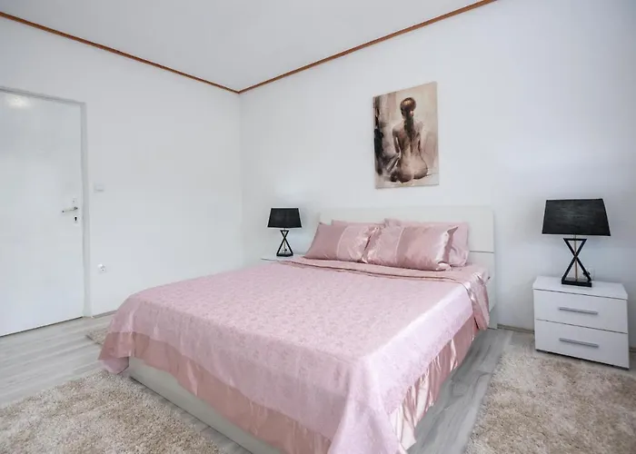 Lovely Home In Podbablje Gornje 펜션