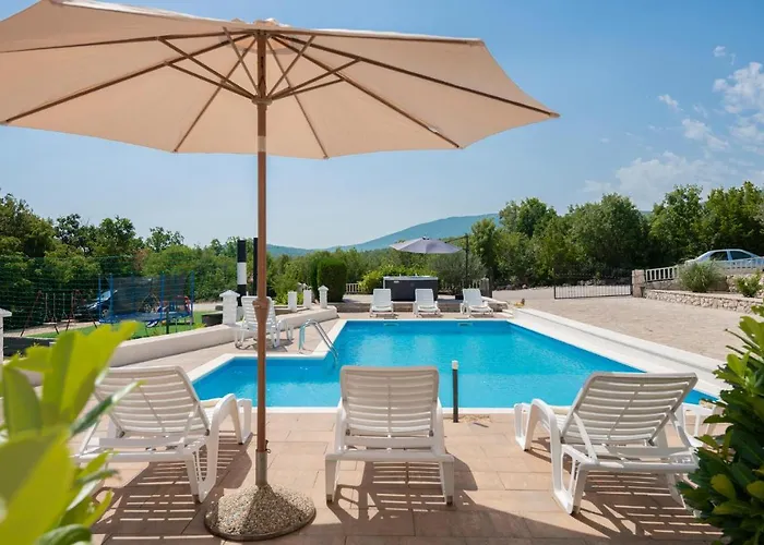 Lovely Home In Podbablje Gornje 펜션 *